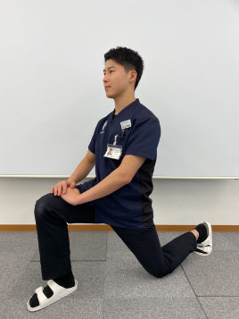 腸腰筋をほぐすストレッチ