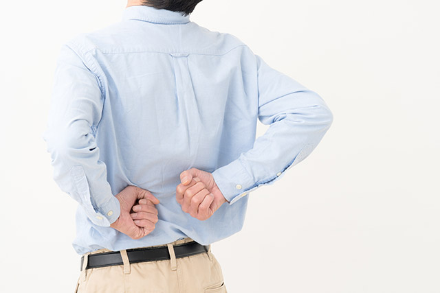 鍼で腰椎分離症を改善！症状や原因、治療方法をご紹介