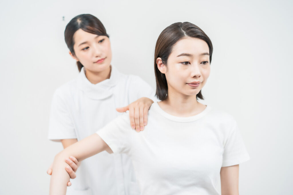 身体の違和感、病院と整骨院・接骨院どっちに行くのが正解？